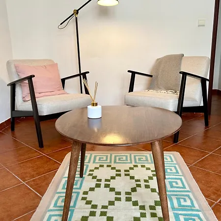Portuguese Village Apt - Fast Wifi - Near Beaches *